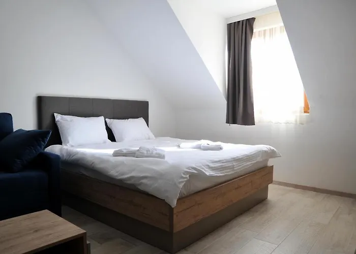 Milmari L44 Apartman *